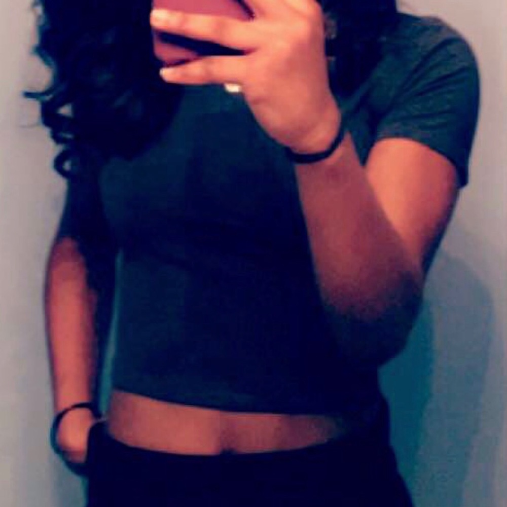 Crop top - Picture 3 of 4